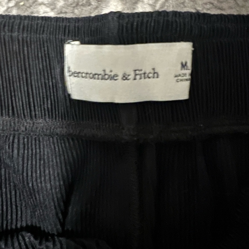 Abercrombie & Fitch Black ribbed wide leg Pants size M (R116) inseam 31.5” - Picture 8 of 9